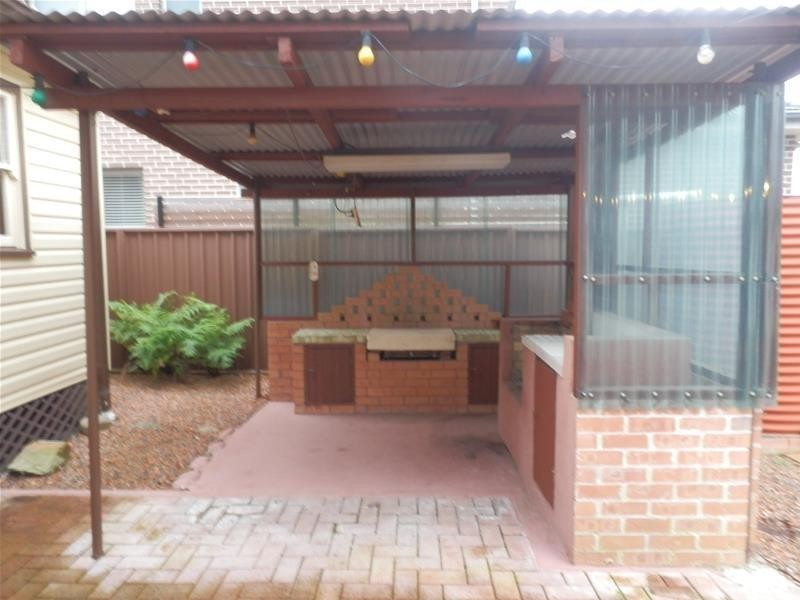 4 LOFTUS Street, Regentville NSW 2745