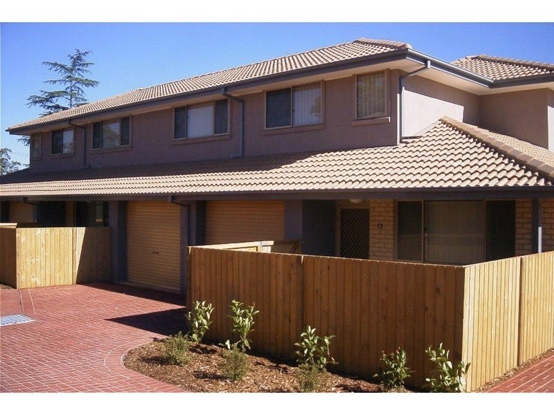 2/126-130 High Street, Penrith NSW 2750