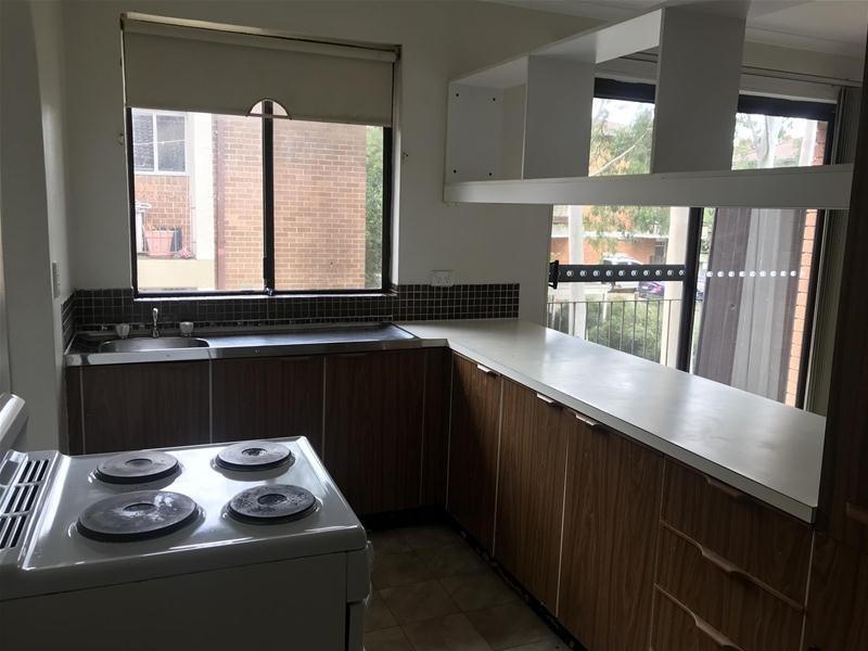 15/13 PRESTON Street, Penrith NSW 2750