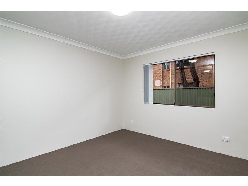 2/17 Preston  Street, Penrith NSW 2750