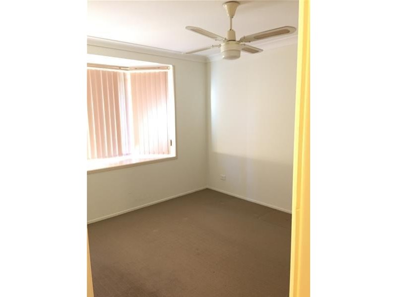 16 Beethoven Place, Cranebrook NSW 2749