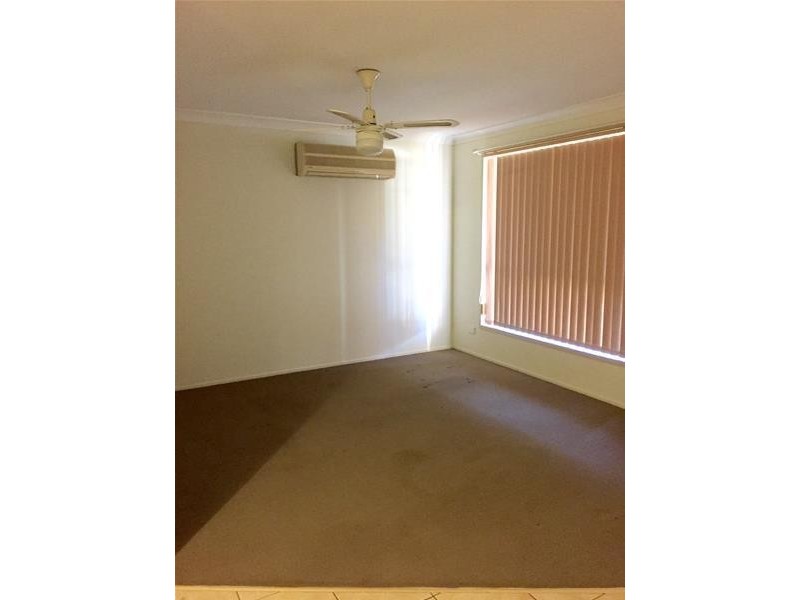 16 Beethoven Place, Cranebrook NSW 2749