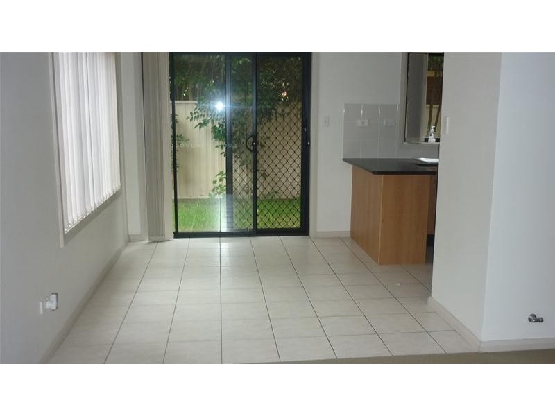 2/94 SADDINGTON Street, St Marys NSW 2760