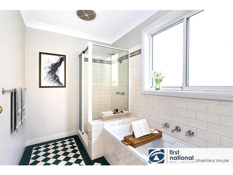 2/2-4 Thusrton Street, Penrith NSW 2750