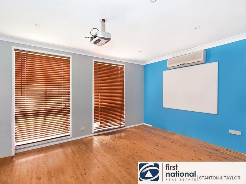 9 CARNATION Place, Claremont Meadows NSW 2747