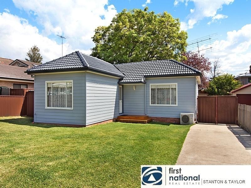 9 PENROSE Crescent, South Penrith NSW 2750