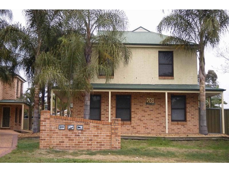 2/206-208 Derby Street, Penrith NSW 2750