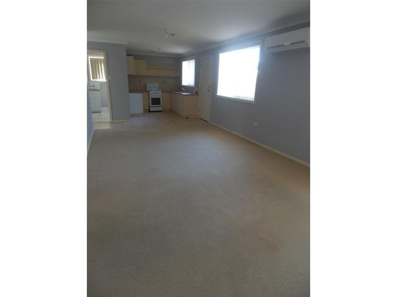 2/13 Cornwell Avenue, Hobartville NSW 2753