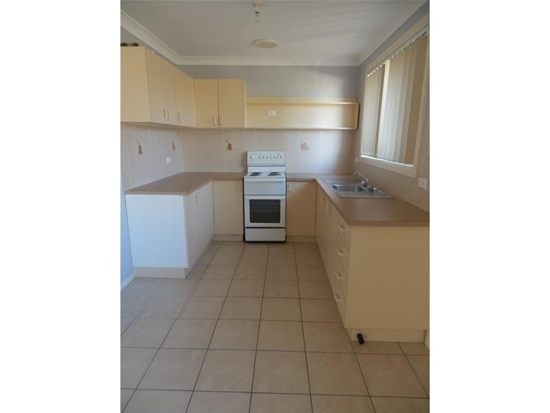 2/13 Cornwell Avenue, Hobartville NSW 2753