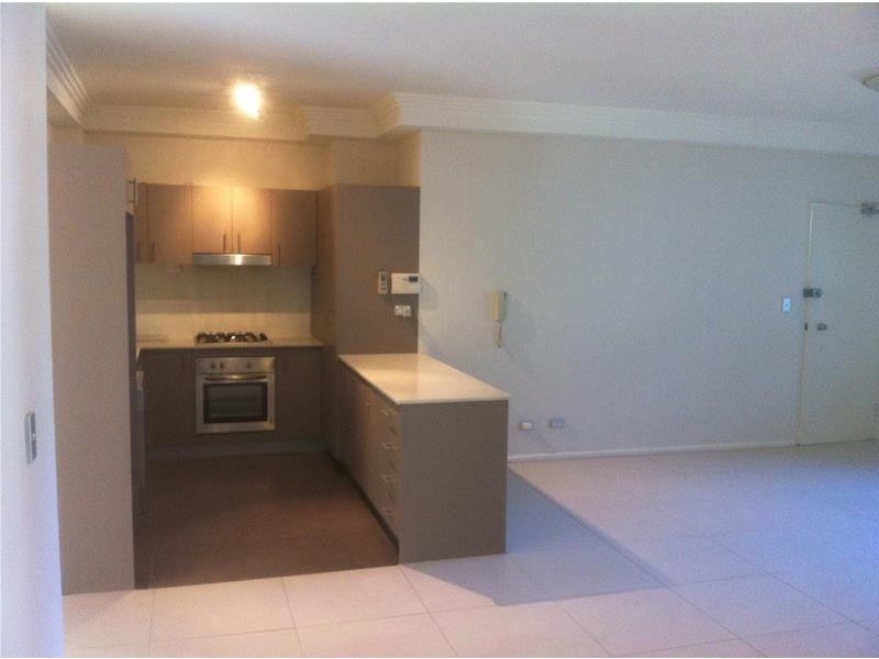 2/33 Robert Street, Penrith NSW 2750