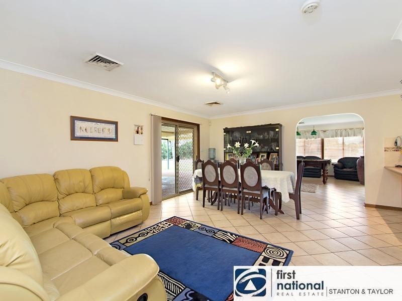 5 Cabernet Circuit, Orchard Hills NSW 2748