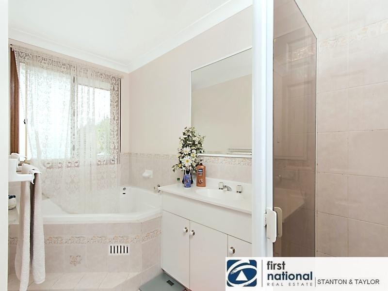 5 Cabernet Circuit, Orchard Hills NSW 2748