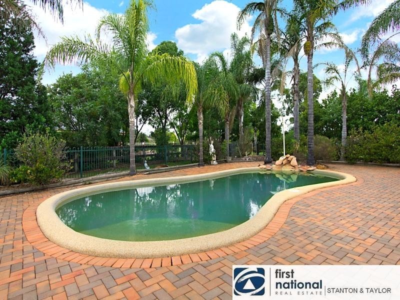 5 Cabernet Circuit, Orchard Hills NSW 2748