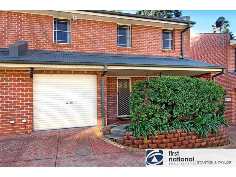 2/10 First Street, Kingswood NSW 2747