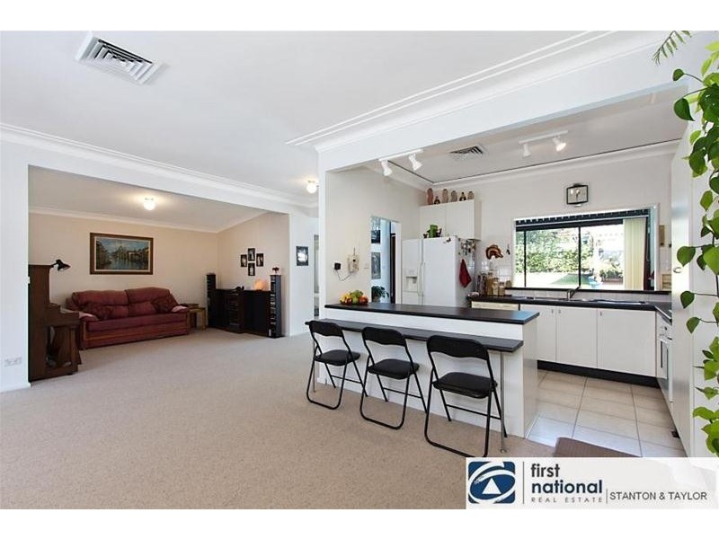 29 Bellbird Crescent, Blaxland NSW 2774