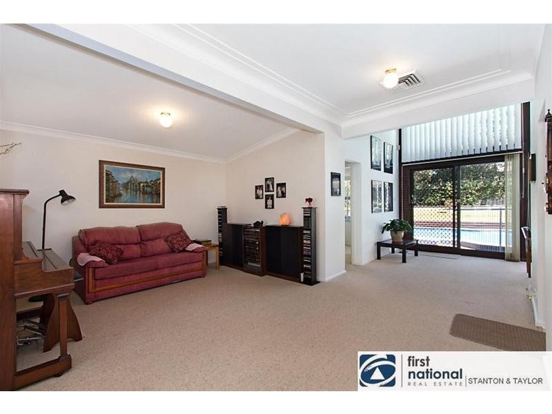 29 Bellbird Crescent, Blaxland NSW 2774