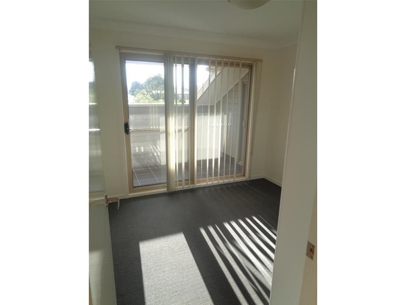 8/8 COLLESS Street, Penrith NSW 2750