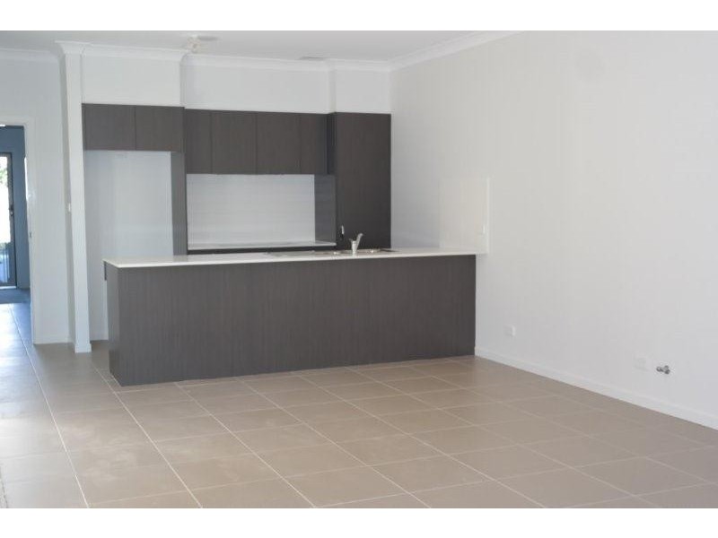 5 SYDNEY SMITH Drive, Penrith NSW 2750