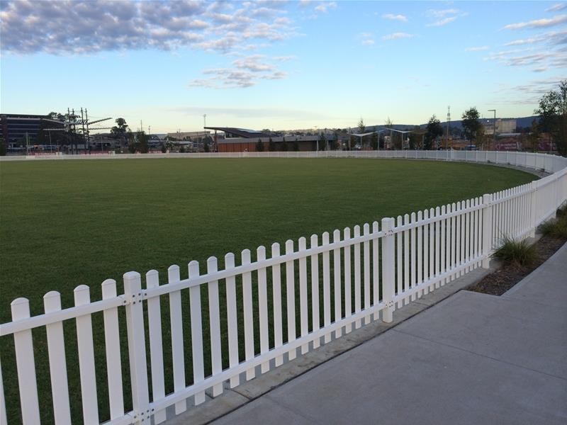 5 SYDNEY SMITH Drive, Penrith NSW 2750