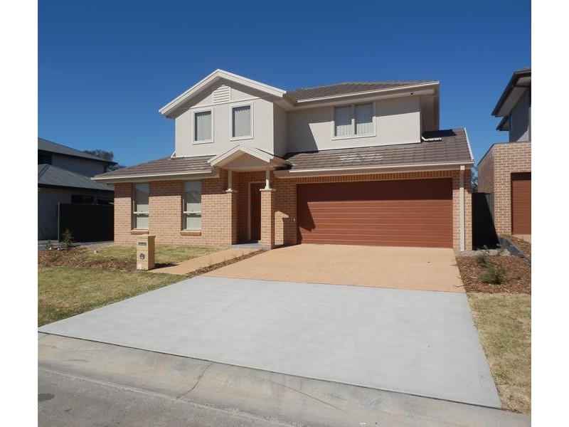 37 WISEMAN Circuit, Ropes Crossing NSW 2760