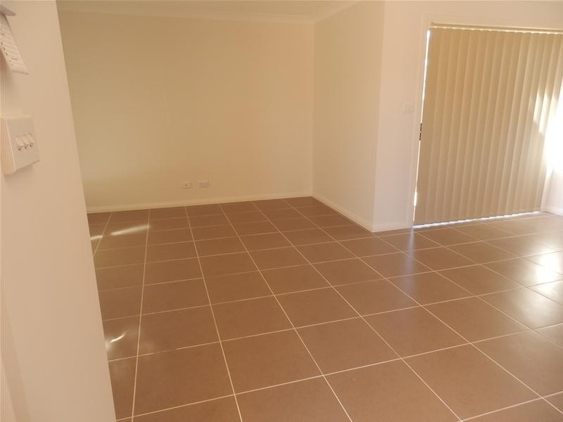 37 WISEMAN Circuit, Ropes Crossing NSW 2760