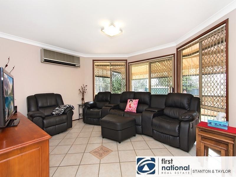 15 Leane Place, Cranebrook NSW 2749