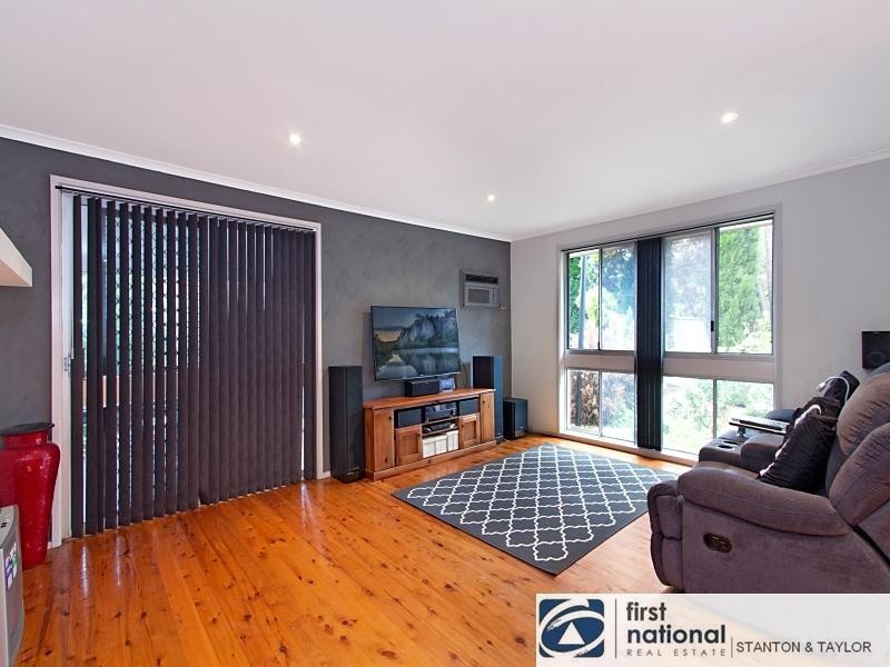 27 Borrowdale Road, Cranebrook NSW 2749
