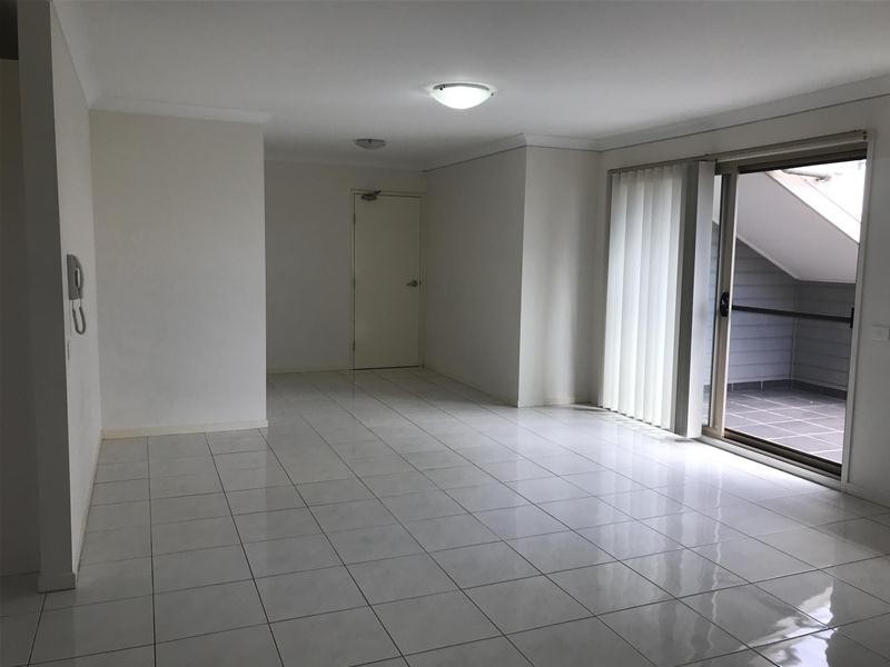 29/8 COLLESS Street, Penrith NSW 2750