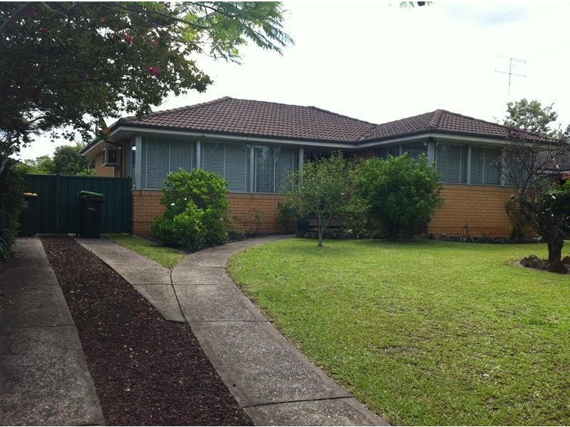 5 CORAL Place, Cambridge Park NSW 2747