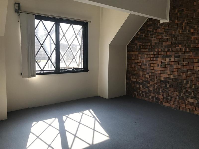 2/124 Lethbridge Street, Penrith NSW 2750