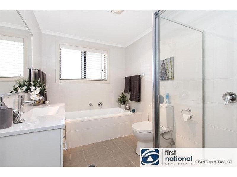 28 Lakeview Drive, Cranebrook NSW 2749