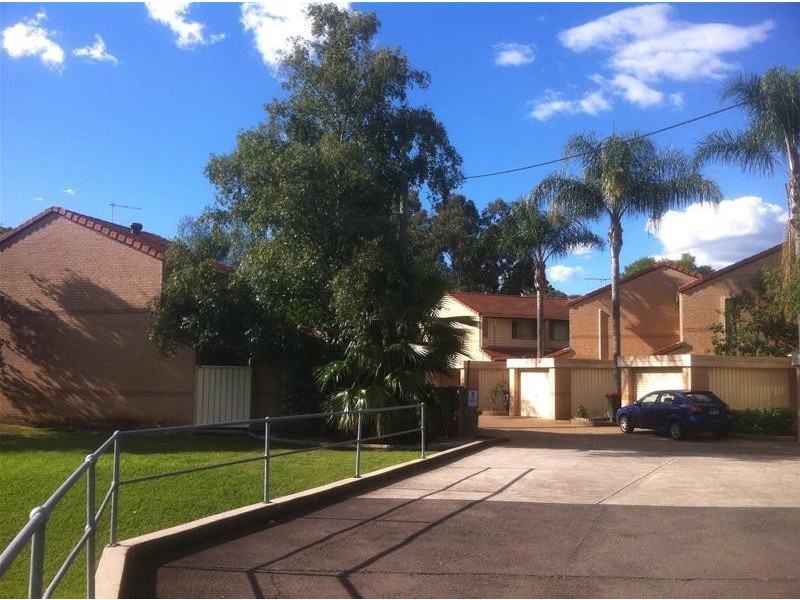 14/3 Cosgrove Crescent, Kingswood NSW 2747