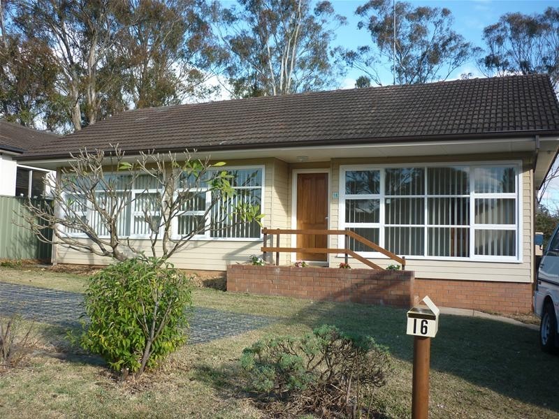 16 Cronin Street, Penrith NSW 2750