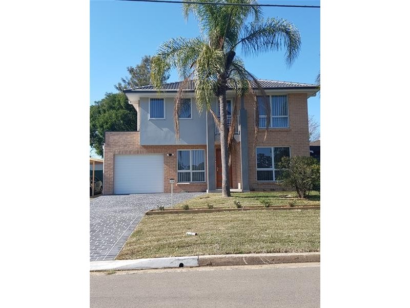 52 Greenway Drive, South Penrith NSW 2750