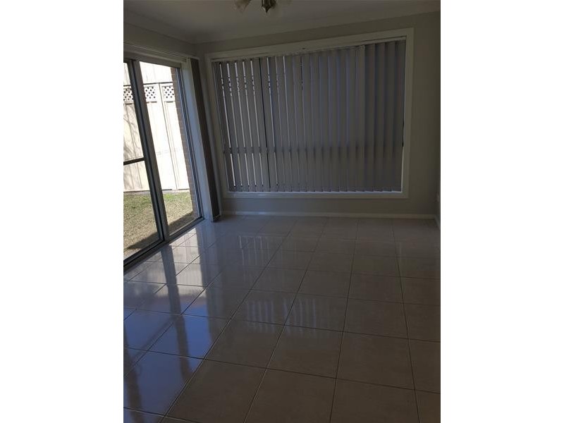 52 Greenway Drive, South Penrith NSW 2750