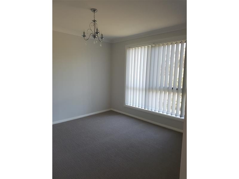 52 Greenway Drive, South Penrith NSW 2750