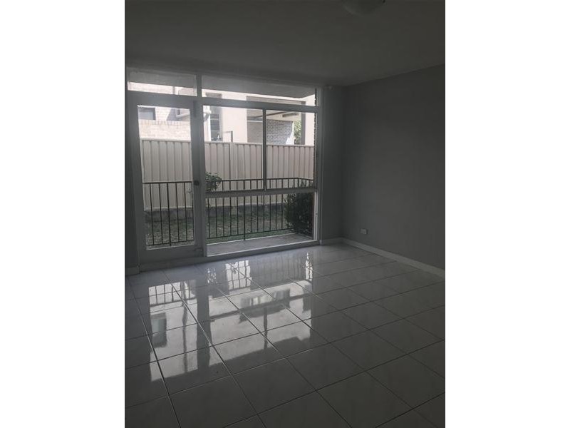 2/209 DERBY Street, Penrith NSW 2750