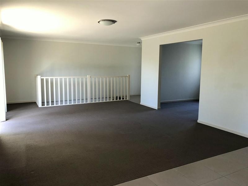 8/32 luttrell  Street, Glenmore Park NSW 2745