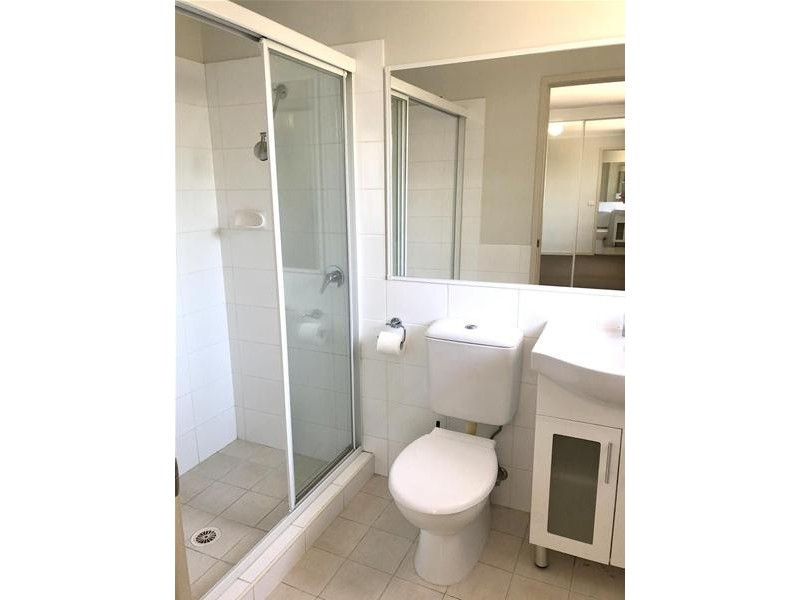 8/32 luttrell  Street, Glenmore Park NSW 2745