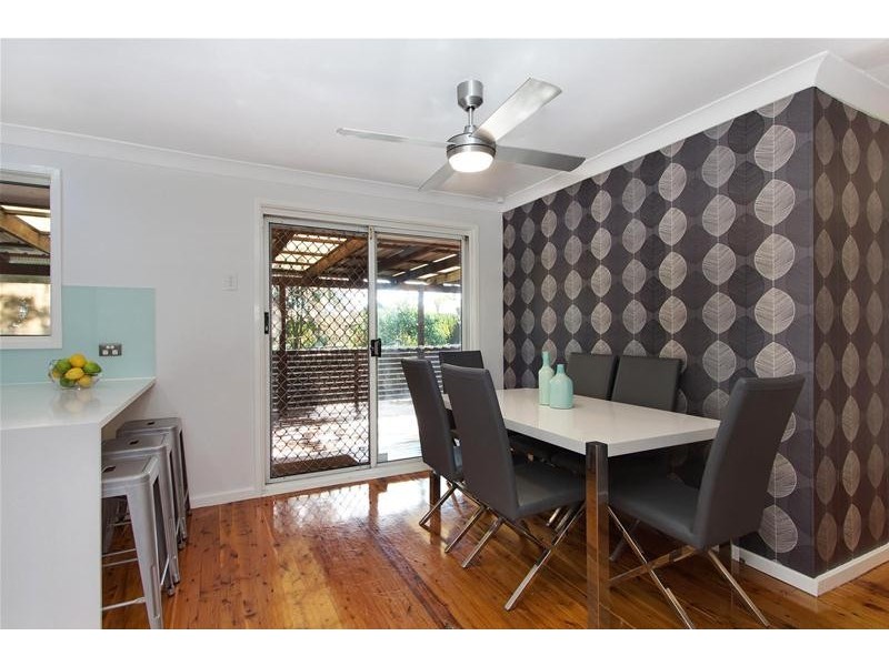 24 LINDSAY Crescent, South Penrith NSW 2750