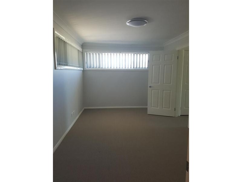 52  Greenway  Drive, South Penrith NSW 2750