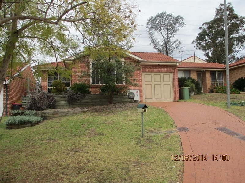 41 CANDLEBARK Avenue, Glenmore Park NSW 2745