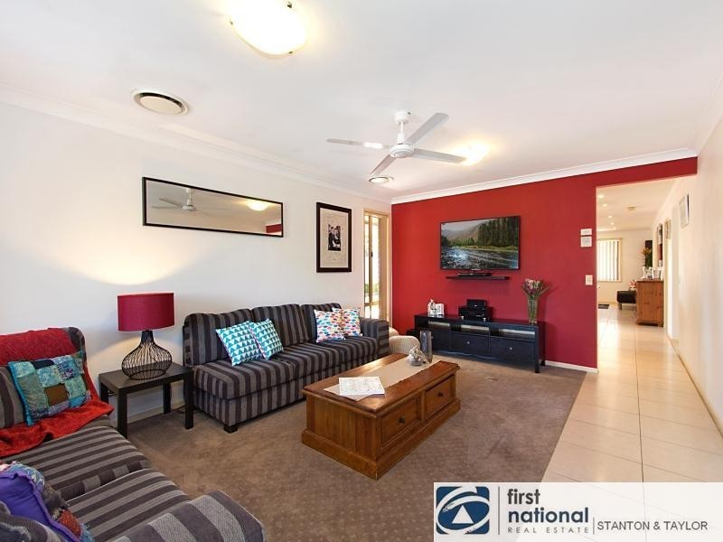 14 Pritchard Place, Glenmore Park NSW 2745