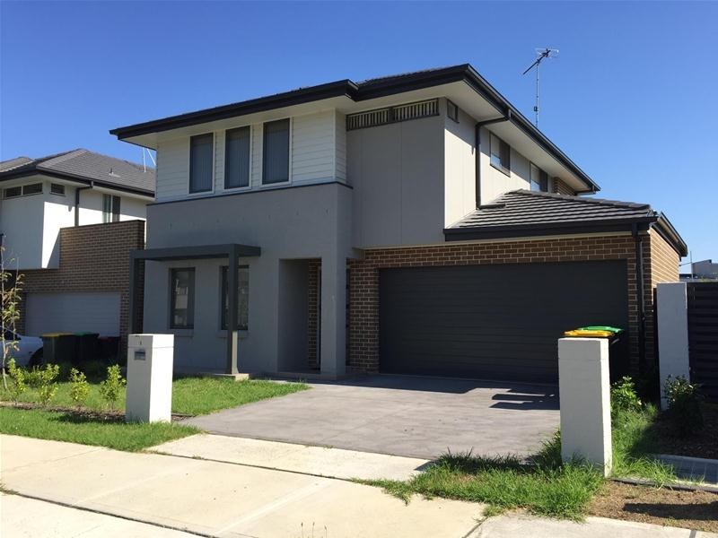10 Cricketers Avenue, Penrith NSW 2750