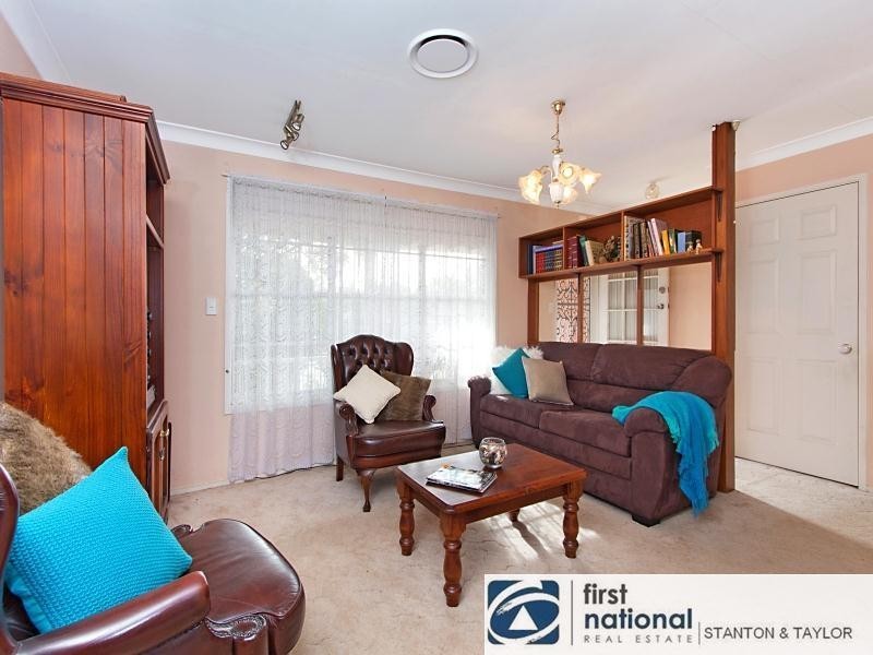 10 Treetops Avenue, South Penrith NSW 2750