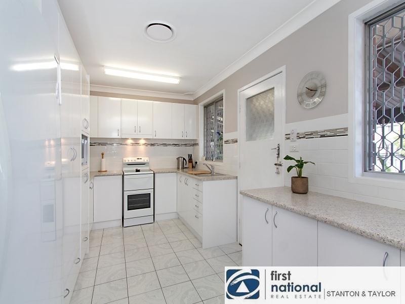 10 Treetops Avenue, South Penrith NSW 2750