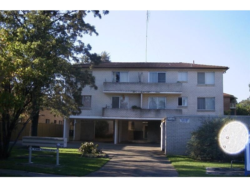 6/4 The Crescent, Penrith NSW 2750