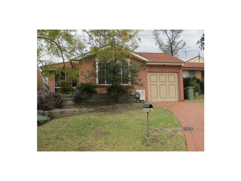 41 CANDLEBARK Circuit, Glenmore Park NSW 2745