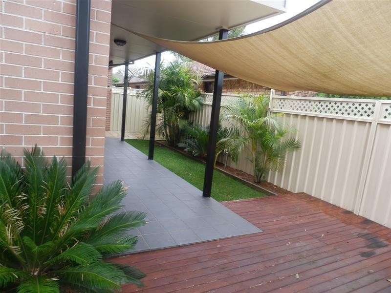 1/47 BARRY Street, Cambridge Park NSW 2747