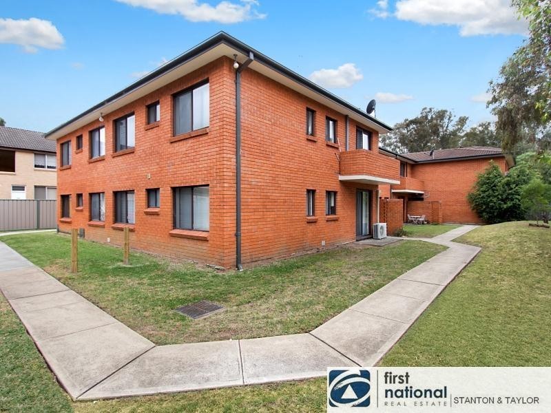 4/8 DENT Street, Jamisontown NSW 2750